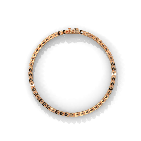 A luxurious fashion bracelet featuring 56 marquise-shaped diamonds, totaling 17.80 carats. With a 7-inch length, it combines striking brilliance with an elegant design, perfect for making a statement.