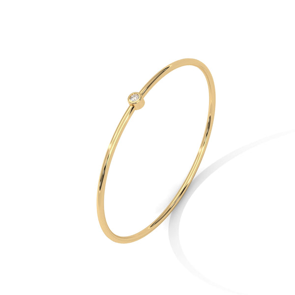 A sophisticated 7-inch fashion bracelet featuring 34 emerald-shaped diamonds totaling 7.21 carats—an elegant display of refined luxury.