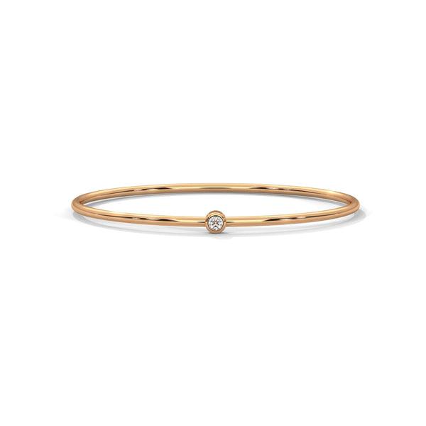 A sophisticated 7-inch fashion bracelet featuring 34 emerald-shaped diamonds totaling 7.21 carats—an elegant display of refined luxury.