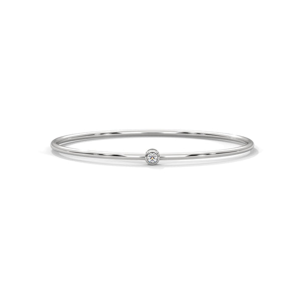 A sophisticated 7-inch fashion bracelet featuring 34 emerald-shaped diamonds totaling 7.21 carats—an elegant display of refined luxury.