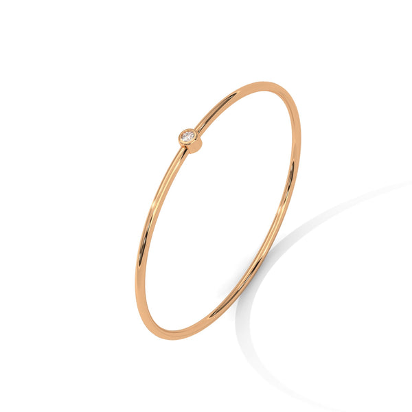 A sophisticated 7-inch fashion bracelet featuring 34 emerald-shaped diamonds totaling 7.21 carats—an elegant display of refined luxury.