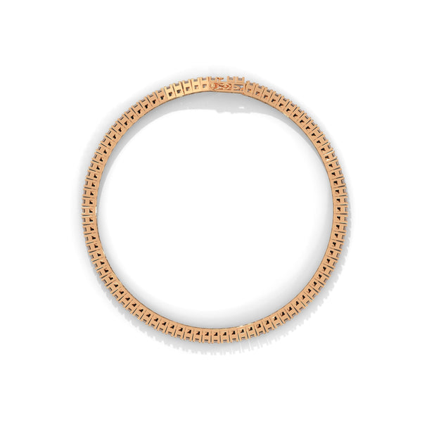 This luxurious tennis bracelet features 51 oval-shaped diamonds, totaling 9.00 carats. With a 7-inch length, it radiates elegance and charm, making it a perfect accessory for any occasion.