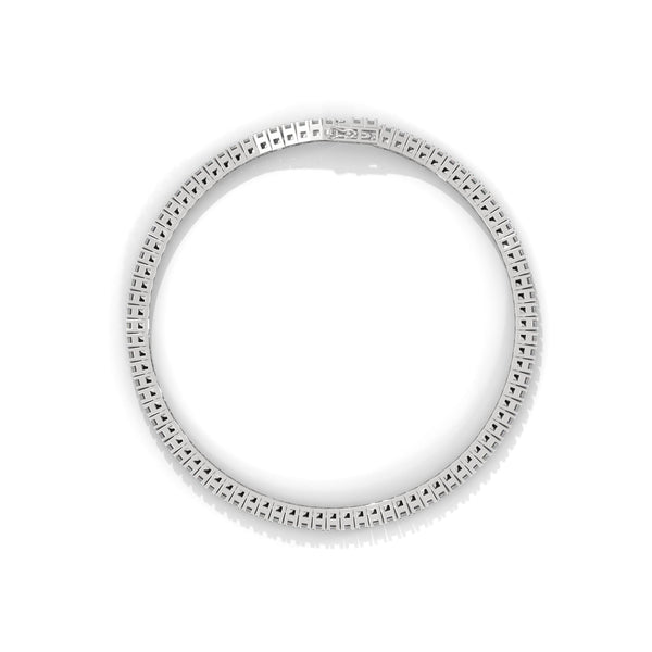 This luxurious tennis bracelet features 51 oval-shaped diamonds, totaling 9.00 carats. With a 7-inch length, it radiates elegance and charm, making it a perfect accessory for any occasion.